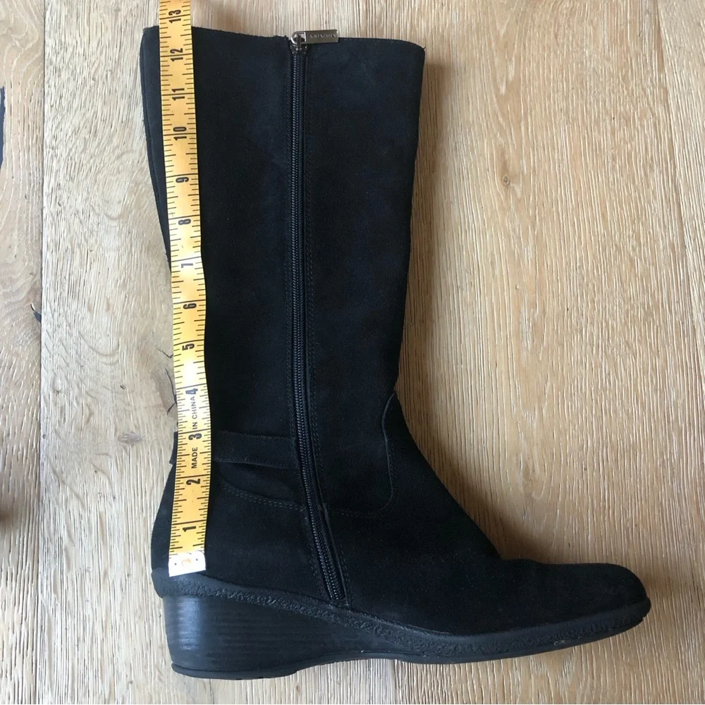 Aquatilia black suede shearling real fur lining boots size 7.5